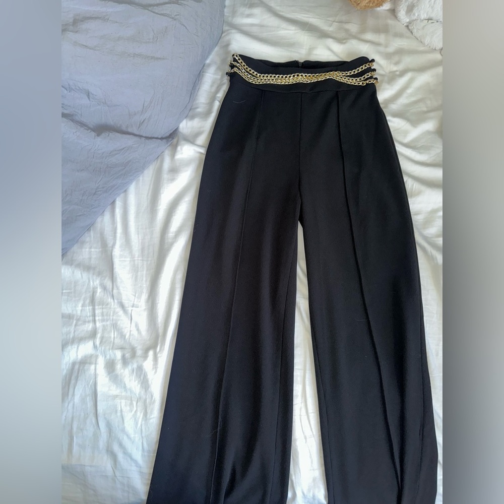 Black and Gold Wide-Leg Jumpsuit with High-Waisted Fit